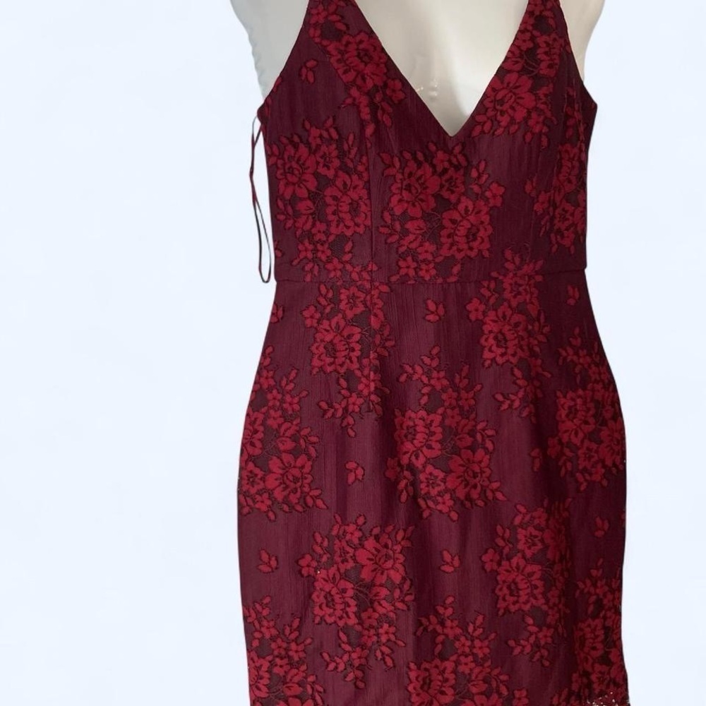 Burgundy Floral sleeveless mini dress with a ruffle lace bottom S